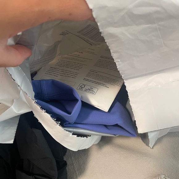 NWT lululemon wunder train leggings - Picture 2 of 3